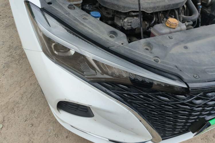 Used CHANGAN Eado 2020 PLUS Blue Whale NE 1.4T GDI DCT Prestige Model Right Front Headlight