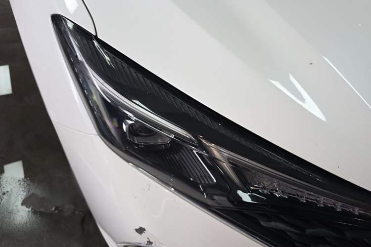 Used CHANGAN Eado 2020 PLUS Blue Whale NE 1.4T GDI DCT Flagship Model Right Front Headlight