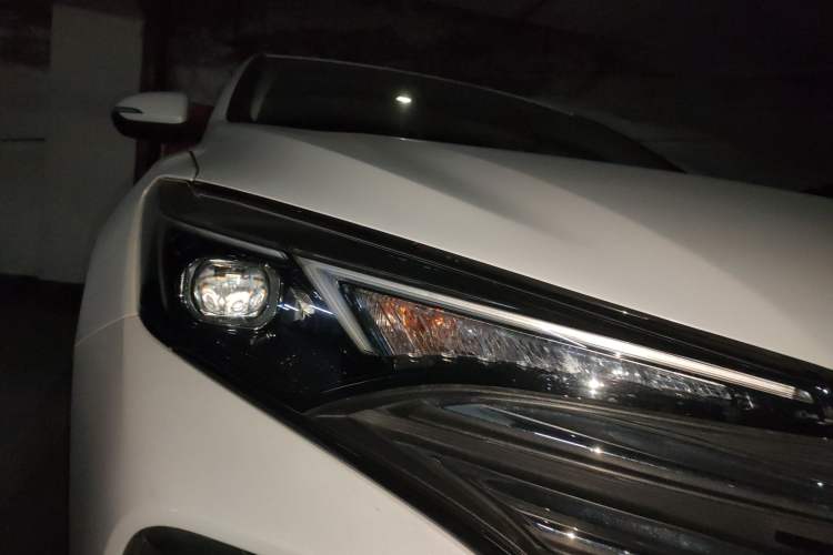 Used CHANGAN Eado 2020 PLUS 1.6L GDI Automatic Luxury Model Right Front Headlight