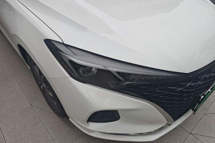 Used CHANGAN Eado 2020 PLUS Blue Whale NE 1.4T GDI DCT Prestige Model Right Front Headlight