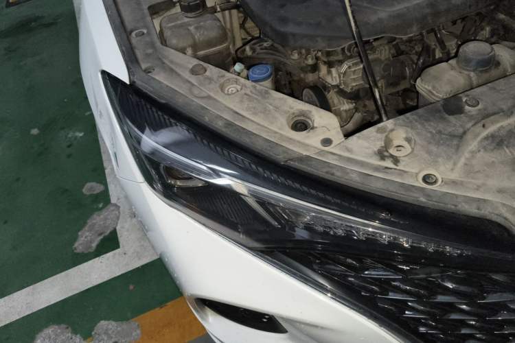 Used CHANGAN Eado 2020 PLUS Blue Whale NE 1.4T GDI DCT Flagship Model Right Front Headlight
