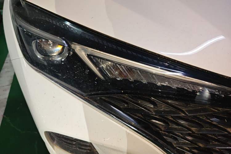 Used CHANGAN Eado 2020 PLUS Blue Whale NE 1.4T GDI DCT Flagship Model Right Front Headlight
