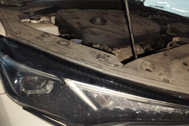 Used CHANGAN Eado 2020 PLUS 1.6L GDI Manual Luxury Model Right Front Headlight