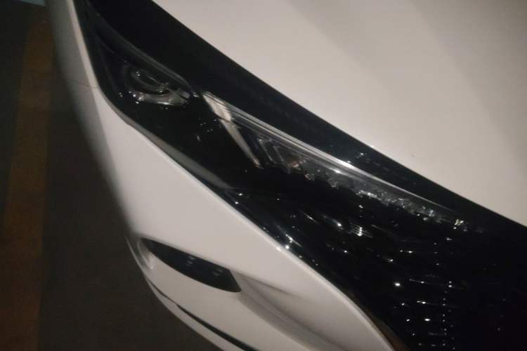 Used CHANGAN Eado 2020 PLUS Blue Whale NE 1.4T GDI DCT Prestige Model Right Front Headlight
