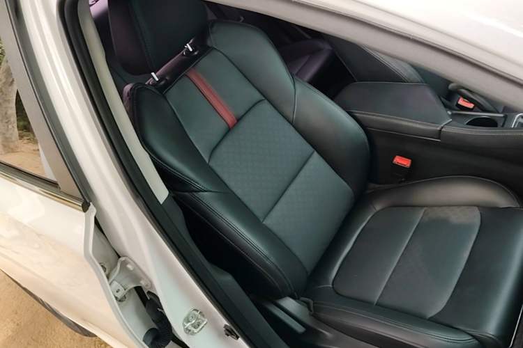 Used CHANGAN Eado 2020 PLUS 1.6L GDI Manual Luxury Model Right Front Seat