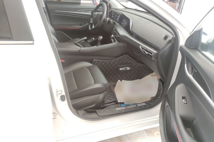 Used CHANGAN Eado 2020 PLUS 1.6L GDI Manual Elite Model Right Front Seat