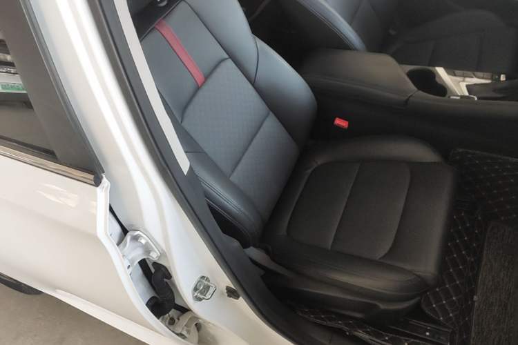 Used CHANGAN Eado 2020 PLUS Million Edition 1.6L GDI CVT Luxury Model Right Front Seat