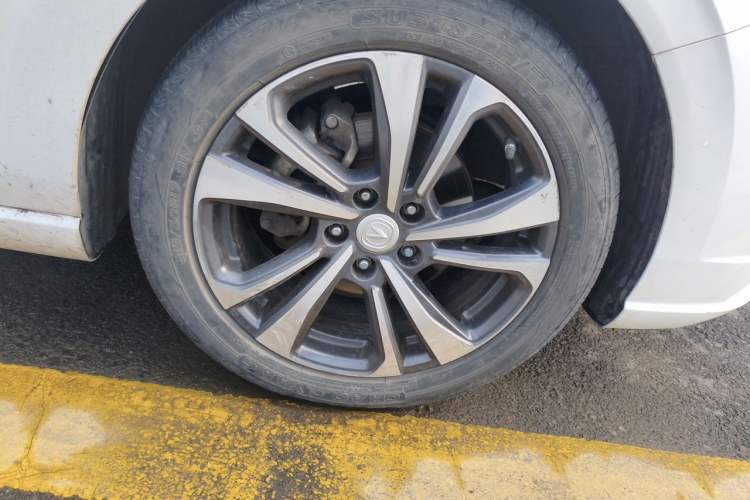 Used CHANGAN Eado 2020 PLUS Blue Whale NE 1.4T GDI DCT Flagship Model Right Front Wheel Hub