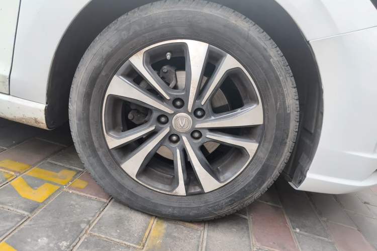 Used CHANGAN Eado 2020 PLUS 1.6L GDI Manual Luxury Model Right Front Wheel Hub
