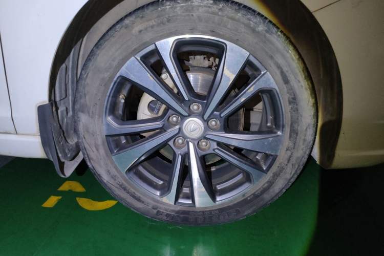 Used CHANGAN Eado 2020 PLUS Blue Whale NE 1.4T GDI DCT Flagship Model Right Front Wheel Hub