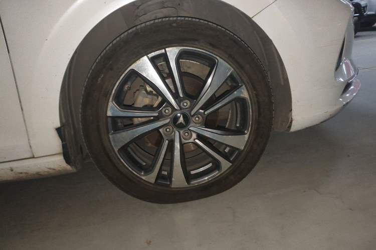 Used CHANGAN Eado 2020 PLUS Blue Whale NE 1.4T GDI DCT Flagship Model Right Front Wheel Hub