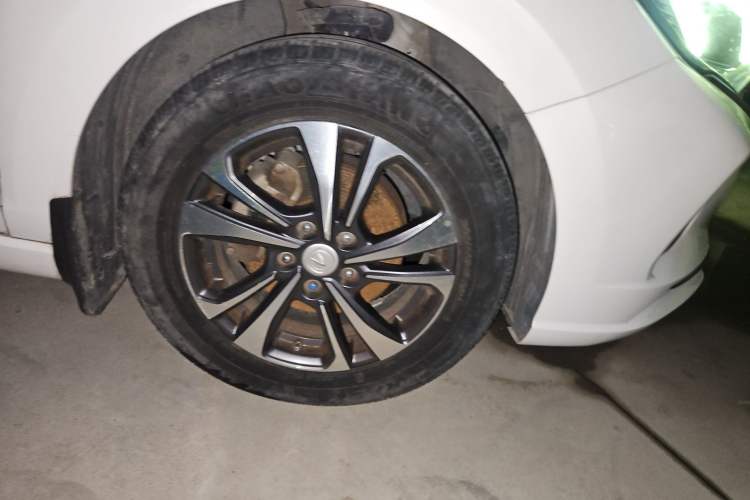 Used CHANGAN Eado 2020 PLUS 1.6L GDI Automatic Luxury Model Right Front Wheel Hub