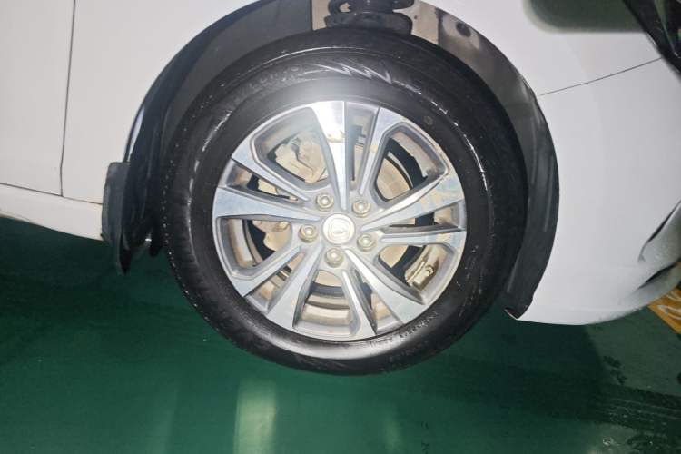 Used CHANGAN Eado 2020 PLUS Blue Whale NE 1.4T GDI DCT Prestige Model Right Front Wheel Hub