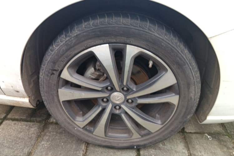Used CHANGAN Eado 2020 PLUS Blue Whale NE 1.4T GDI DCT Flagship Model Right Front Wheel Hub
