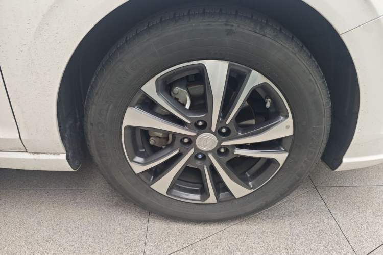 Used CHANGAN Eado 2020 PLUS Blue Whale NE 1.4T GDI DCT Prestige Model Right Front Wheel Hub