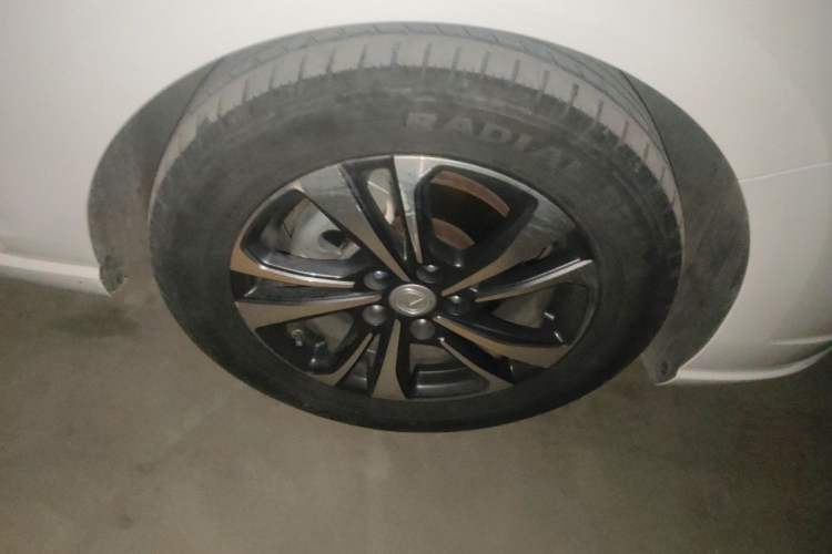 Used CHANGAN Eado 2020 PLUS Blue Whale NE 1.4T GDI DCT Prestige Model Right Front Wheel Hub