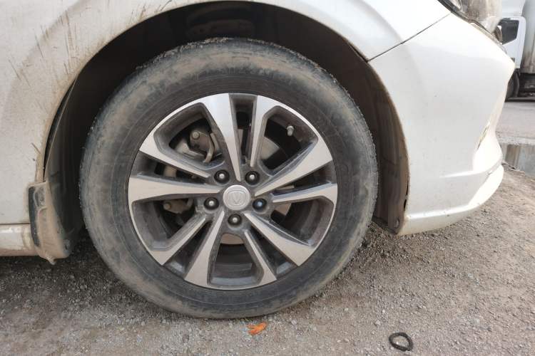 Used CHANGAN Eado 2020 PLUS Blue Whale NE 1.4T GDI DCT Prestige Model Right Front Wheel Hub