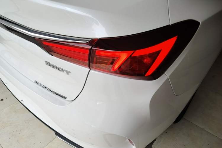 Used CHANGAN Eado 2020 PLUS Blue Whale NE 1.4T GDI DCT Prestige Model Right Rear Taillight