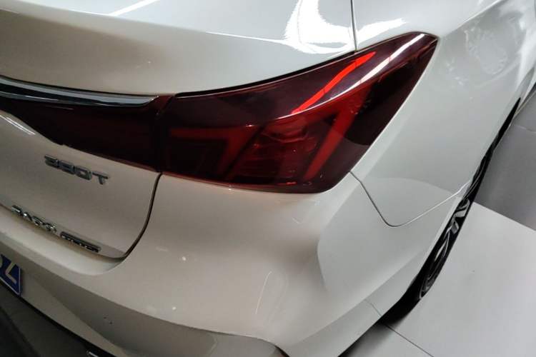 Used CHANGAN Eado 2020 PLUS Blue Whale NE 1.4T GDI DCT Flagship Model Right Rear Taillight