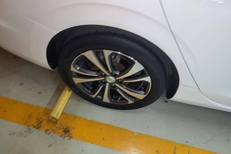 Used CHANGAN Eado 2020 PLUS Blue Whale NE 1.4T GDI DCT Flagship Model Right Rear Wheel Hub