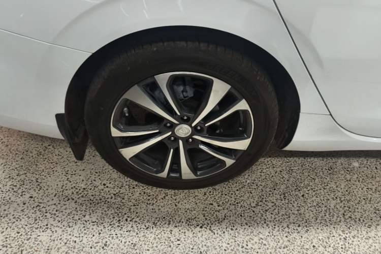Used CHANGAN Eado 2020 PLUS Blue Whale NE 1.4T GDI DCT Flagship Model Right Rear Wheel Hub