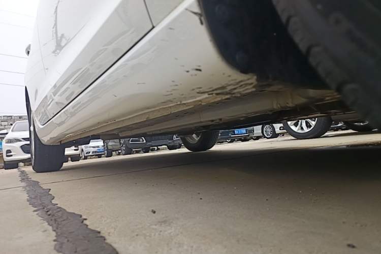 Used CHANGAN Eado 2020 PLUS Million Edition 1.6L GDI CVT Elite Model Right Side Sill