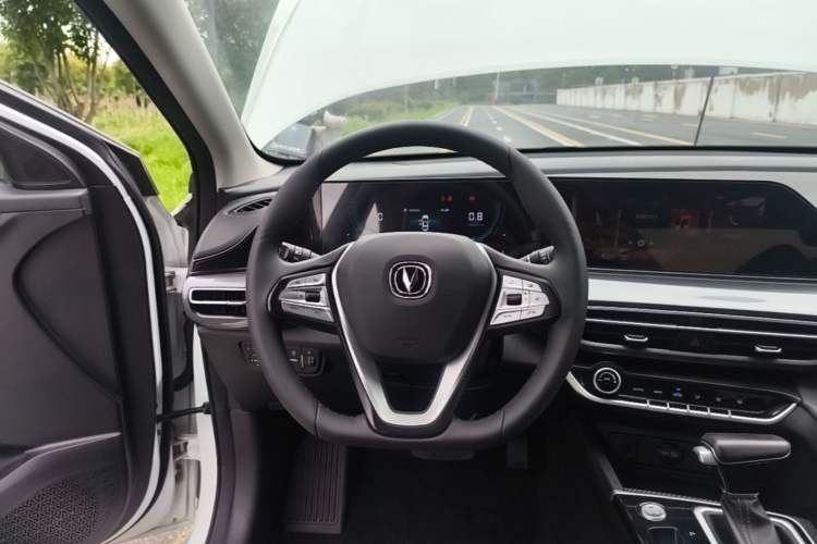 Used CHANGAN Eado 2020 PLUS Blue Whale NE 1.4T GDI DCT Prestige Model Steering Wheel