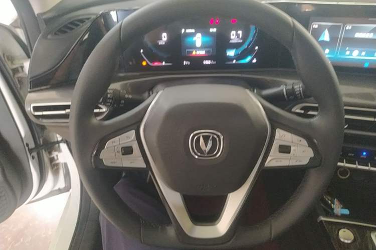 Used CHANGAN Eado 2020 PLUS Blue Whale NE 1.4T GDI DCT Prestige Model Steering Wheel