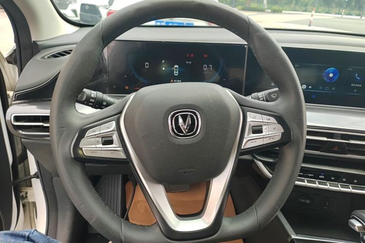Used CHANGAN Eado 2020 PLUS 1.6L GDI Automatic Luxury Model Steering Wheel