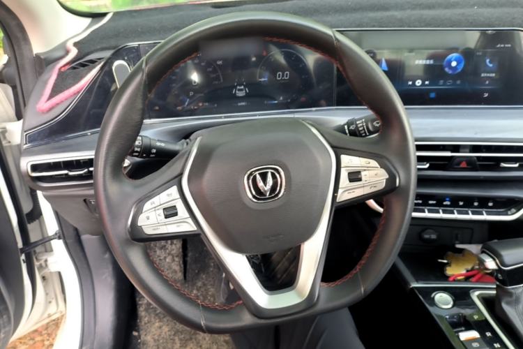 Used CHANGAN Eado 2020 PLUS Blue Whale NE 1.4T GDI DCT Flagship Model Steering Wheel