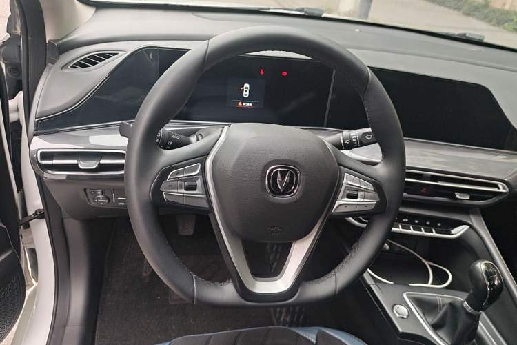 Used CHANGAN Eado 2020 PLUS 1.6L GDI Manual Luxury Model Steering Wheel