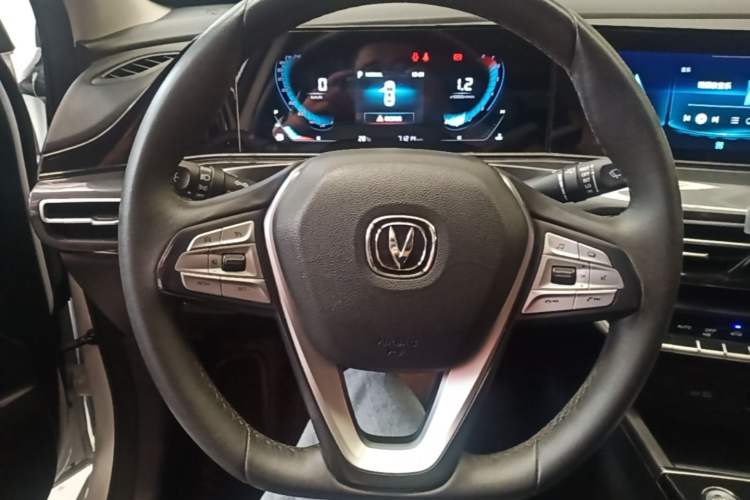 Used CHANGAN Eado 2020 PLUS Blue Whale NE 1.4T GDI DCT Prestige Model Steering Wheel