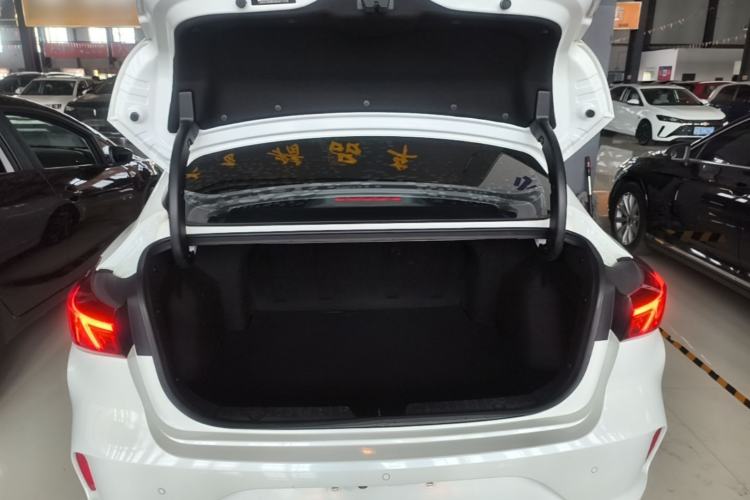 Used CHANGAN Eado 2020 PLUS Blue Whale NE 1.4T GDI DCT Prestige Model Trunk