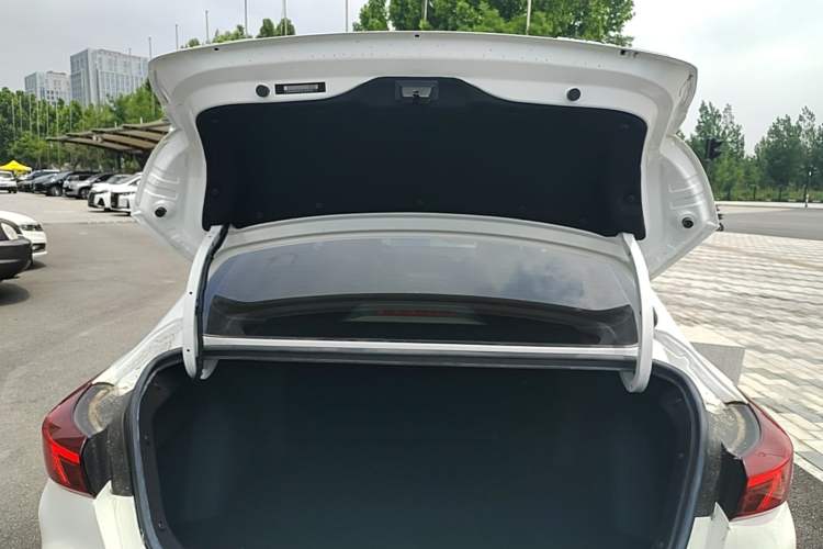 Used CHANGAN Eado 2020 PLUS 1.6L GDI Automatic Luxury Model Trunk