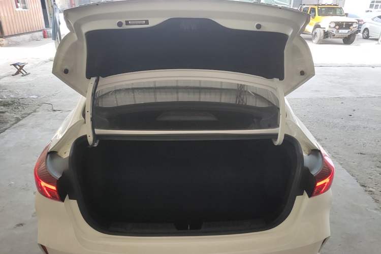 Used CHANGAN Eado 2020 PLUS Million Edition 1.6L GDI CVT Luxury Model Trunk