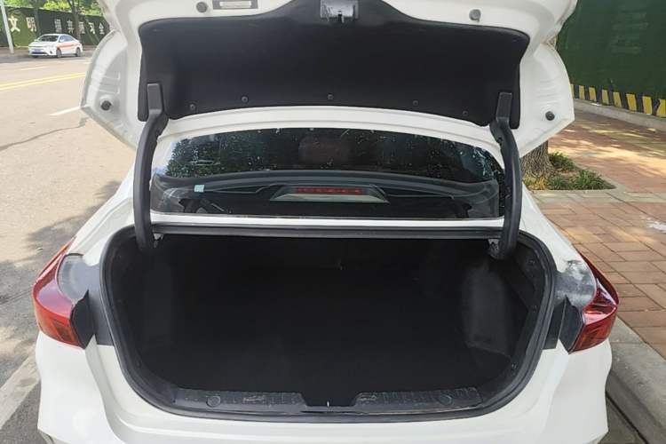 Used CHANGAN Eado 2020 PLUS Blue Whale NE 1.4T GDI DCT Flagship Model Trunk