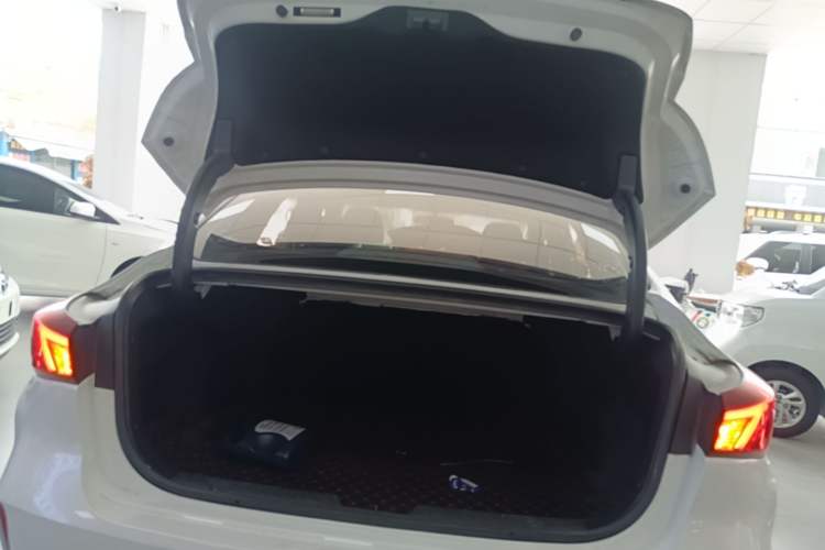 Used CHANGAN Eado 2020 PLUS Blue Whale NE 1.4T GDI DCT Flagship Model Trunk