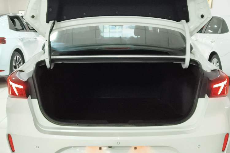 Used CHANGAN Eado 2020 PLUS 1.6L GDI Automatic Luxury Model Trunk