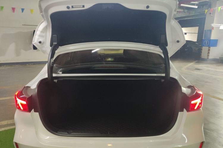 Used CHANGAN Eado 2020 PLUS Blue Whale NE 1.4T GDI DCT Prestige Model Trunk
