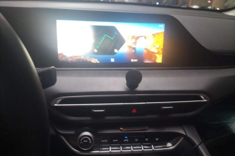 Used CHANGAN Eado 2021 PLUS 1.6L GDI Manual Luxury Model Audio And AC Panel