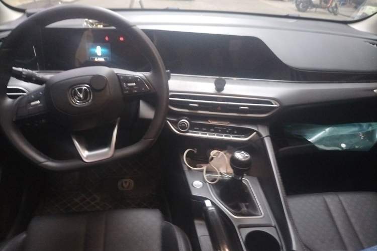 Used CHANGAN Eado 2021 PLUS 1.6L GDI Manual Luxury Model Center Console