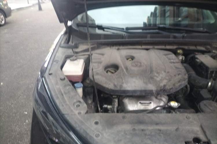 Used CHANGAN Eado 2021 PLUS 1.6L GDI Manual Luxury Model Engine Bay Right