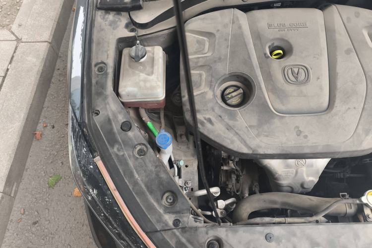 Used CHANGAN Eado 2021 PLUS 1.6L GDI Manual Luxury Model Engine Bay Right