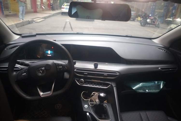 Used CHANGAN Eado 2021 PLUS 1.6L GDI Manual Luxury Model Headliner