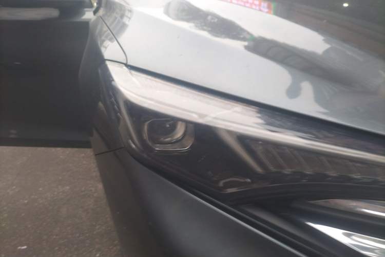 Used CHANGAN Eado 2021 PLUS 1.6L GDI Manual Luxury Model Right Front Headlight