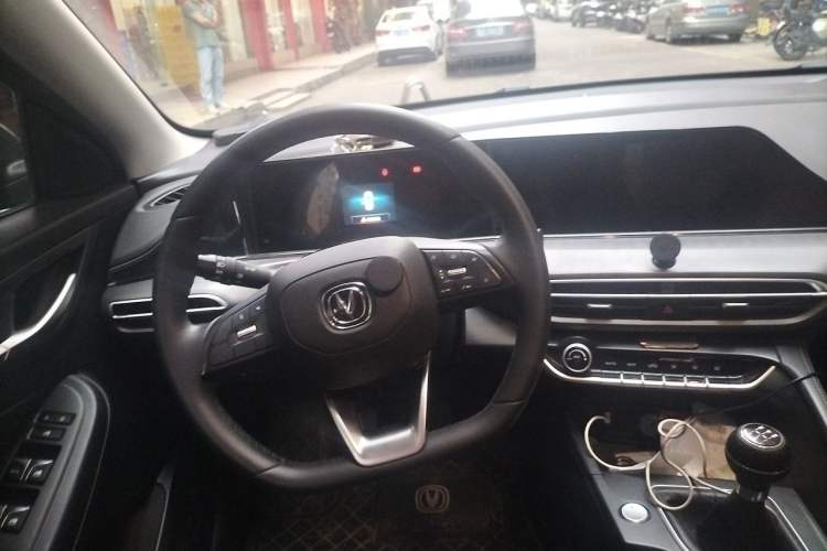 Used CHANGAN Eado 2021 PLUS 1.6L GDI Manual Luxury Model Steering Wheel