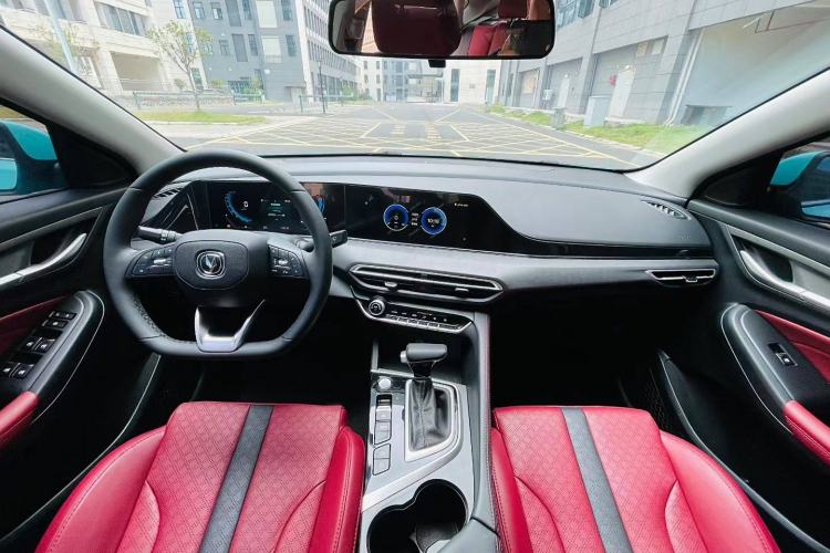 Used CHANGAN Eado 2021 PLUS Blue Whale NE 1.4T GDI DCT Prestige Model Interior 1