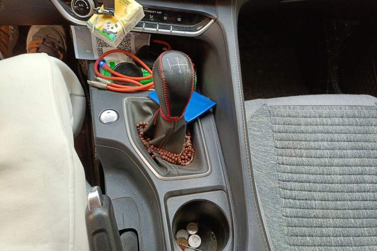 Used CHANGAN Eado 2021 PLUS 1.6L GDI Manual Elite Model Gear Lever