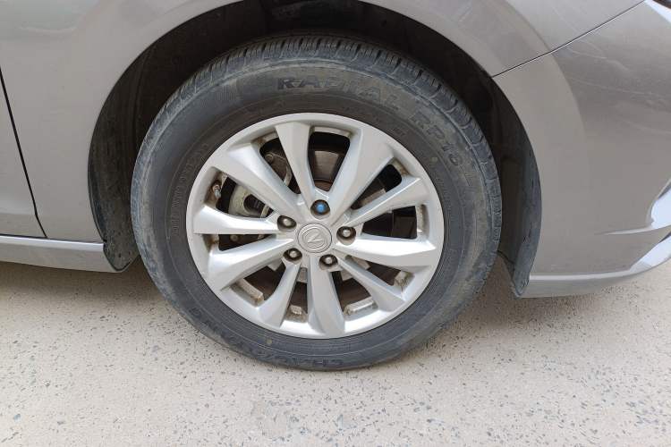 Used CHANGAN Eado 2021 PLUS 1.6L GDI Manual Elite Model Right Front Wheel Hub