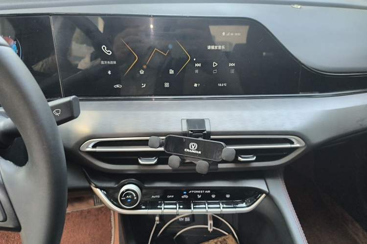 Used CHANGAN Eado 2021 PLUS Blue Whale NE 1.4T GDI DCT Prestige Model Audio And AC Panel